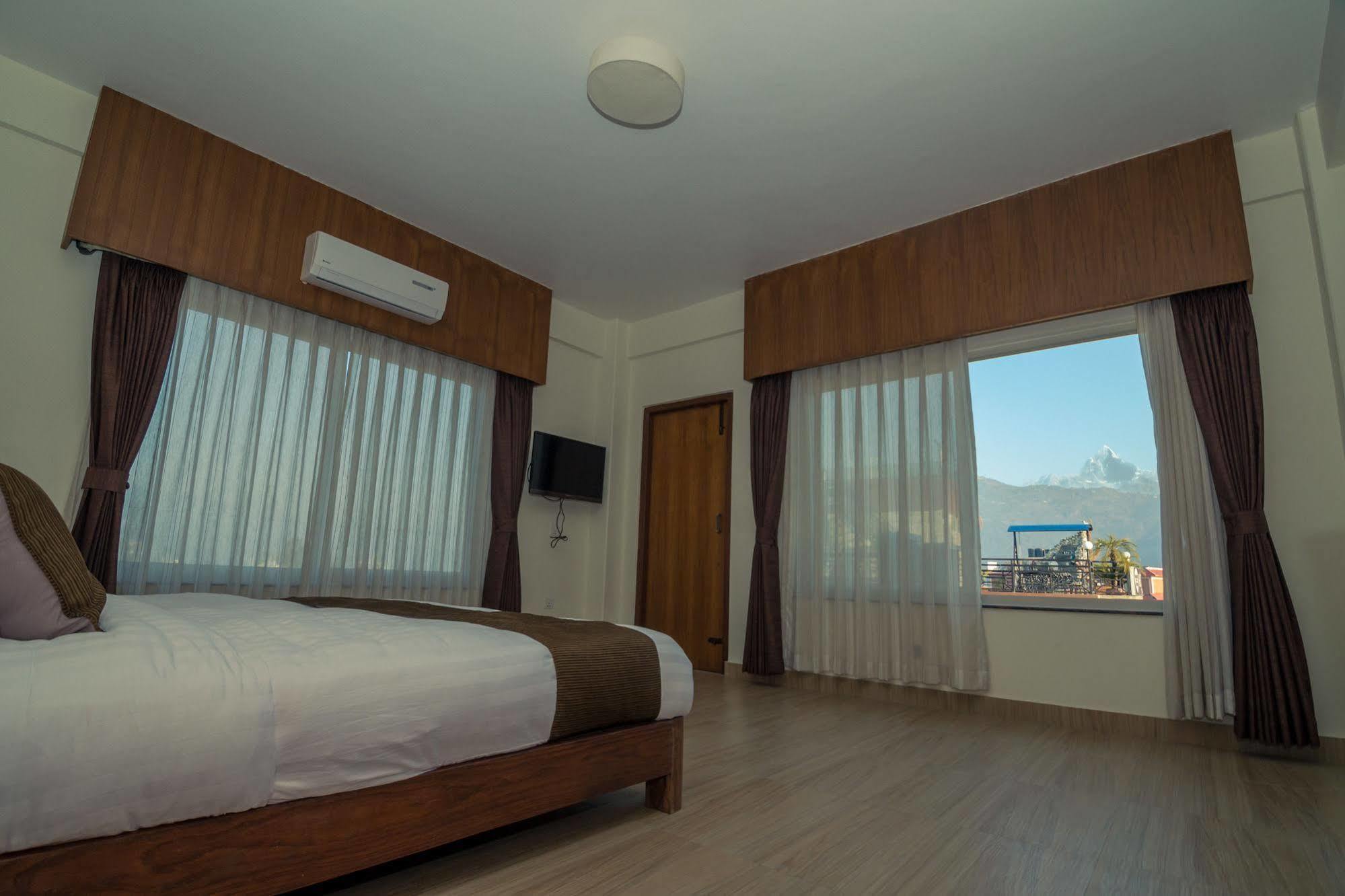Hotel Mountain View - Lakeside Pokhara Kültér fotó